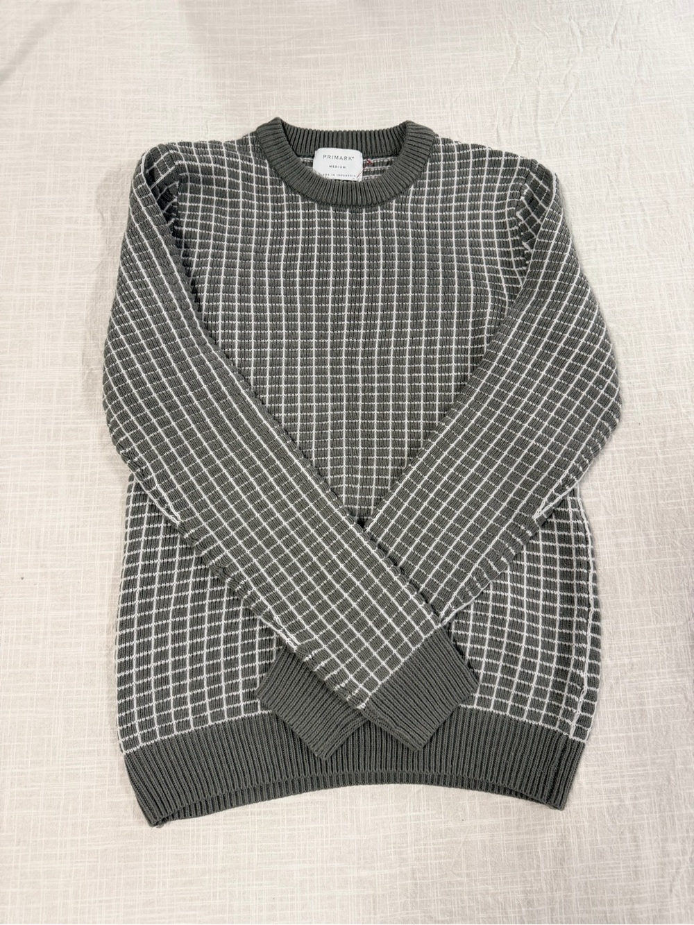 Women’s Grid Knit Crewneck Sweater - Gray medium - Picture 2 of 10